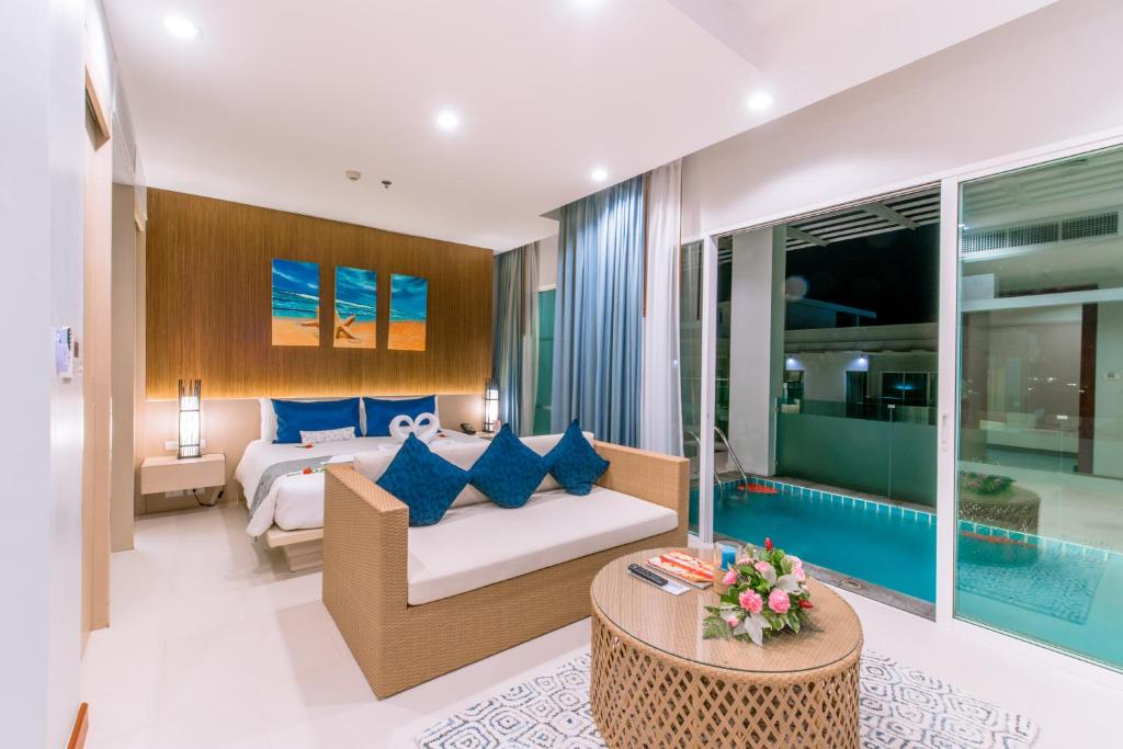 Fishermen's Harbour Hotel