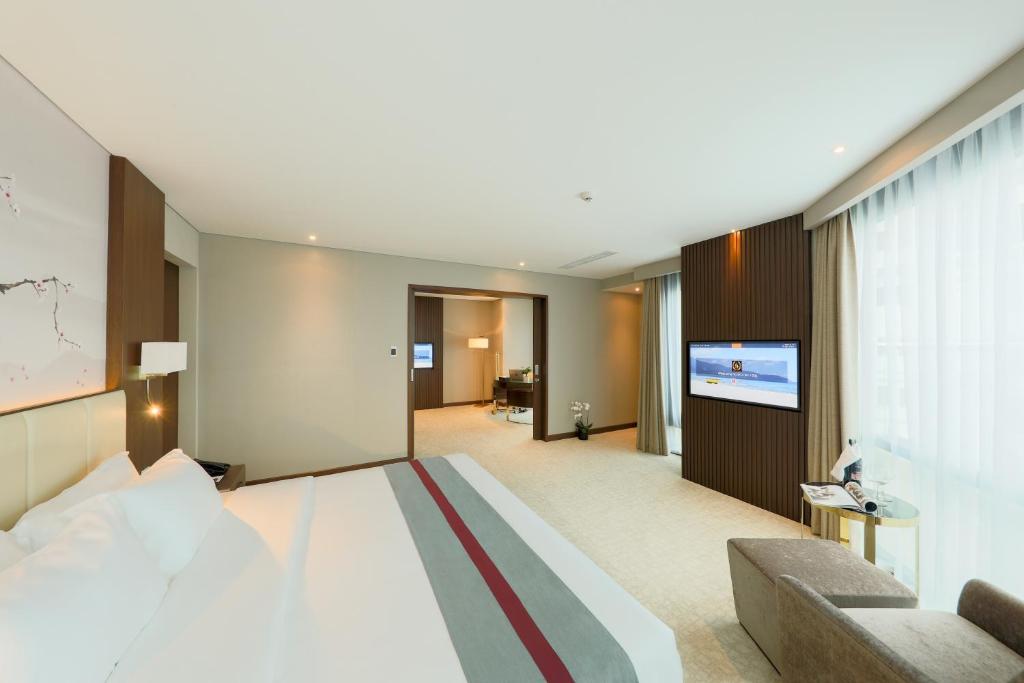 Grand Vista Hanoi Hotel