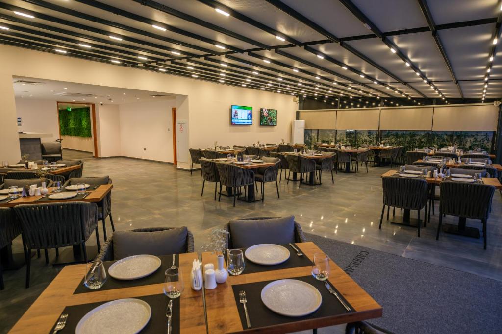 Caddem Inn Hotel